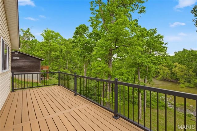7686 Sunrise Drive, Hillsboro, MO 63050