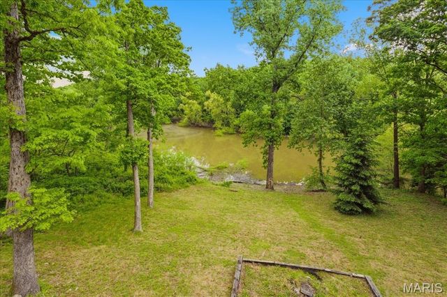7686 Sunrise Drive, Hillsboro, MO 63050
