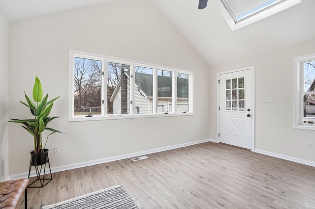 2407 W 78th Avenue, Merrillville, IN 46410