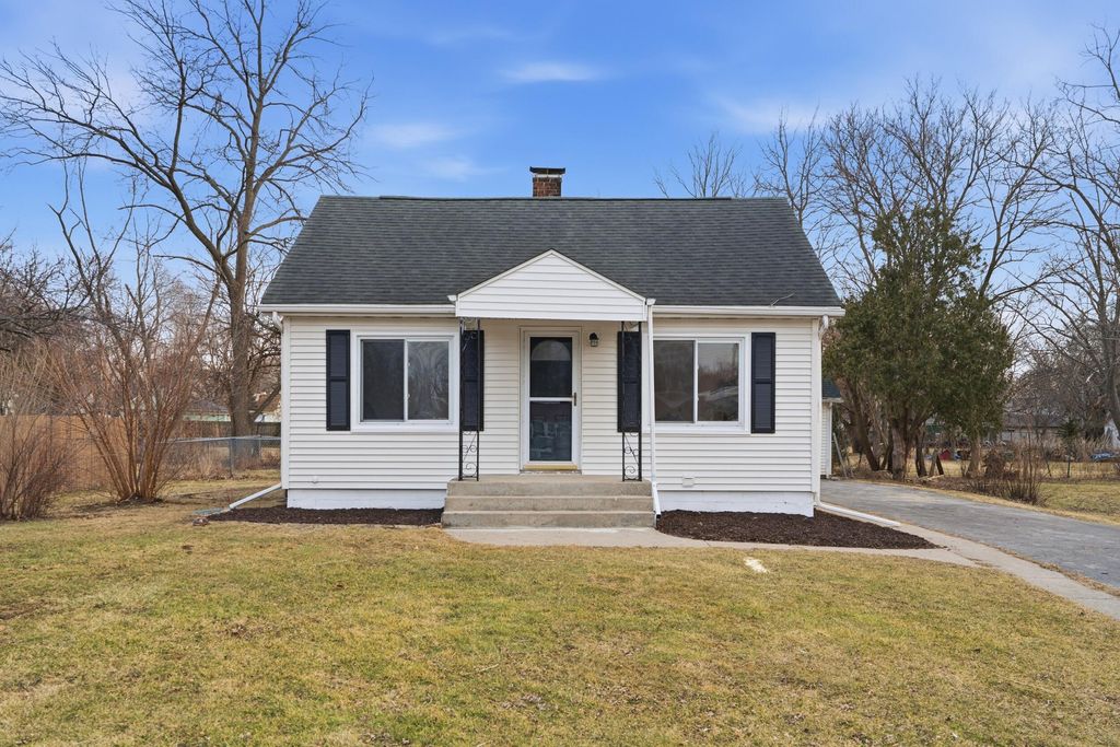 2407 W 78th Avenue, Merrillville, IN 46410