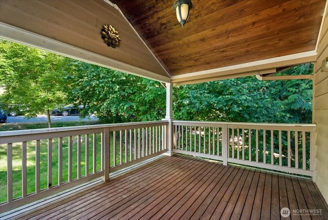 18711 82nd Avenue NE, Kenmore, WA 98028
