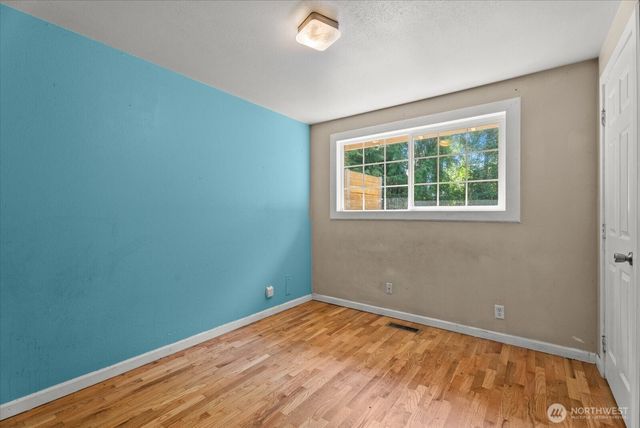 18711 82nd Avenue NE, Kenmore, WA 98028