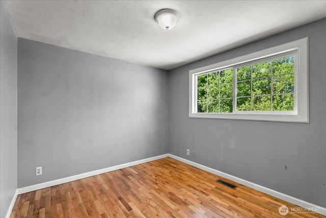 18711 82nd Avenue NE, Kenmore, WA 98028