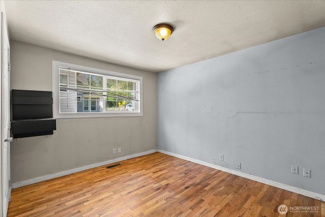 18711 82nd Avenue NE, Kenmore, WA 98028