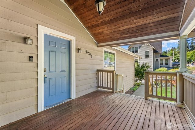 18711 82nd Avenue NE, Kenmore, WA 98028