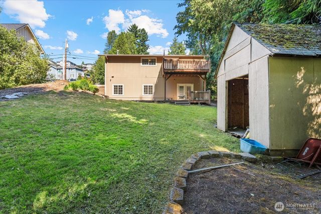 18711 82nd Avenue NE, Kenmore, WA 98028