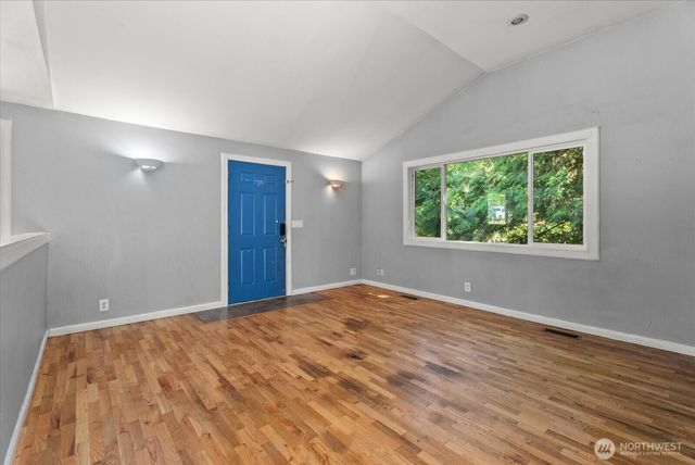 18711 82nd Avenue NE, Kenmore, WA 98028