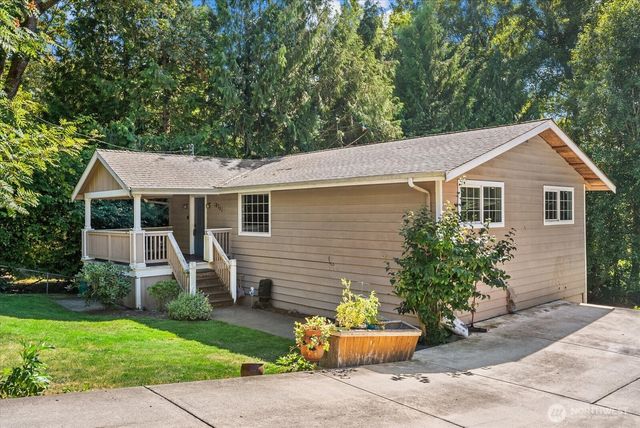 18711 82nd Avenue NE, Kenmore, WA 98028