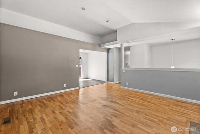 18711 82nd Avenue NE, Kenmore, WA 98028