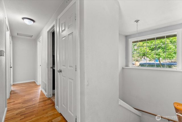 18711 82nd Avenue NE, Kenmore, WA 98028