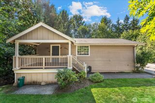 18711 82nd Avenue NE, Kenmore, WA 98028