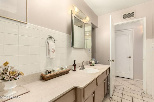 377 W Martinez Street, Nogales, AZ 85621