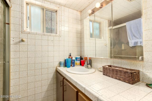 377 W Martinez Street, Nogales, AZ 85621