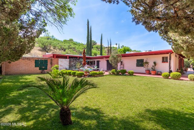 377 W Martinez Street, Nogales, AZ 85621