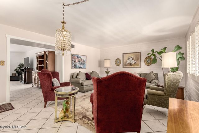 377 W Martinez Street, Nogales, AZ 85621