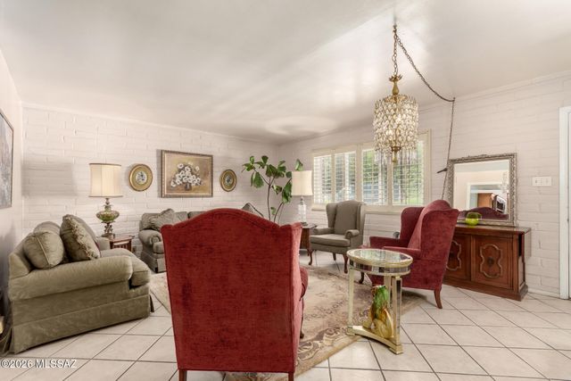 377 W Martinez Street, Nogales, AZ 85621