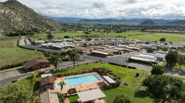 24515 California, Hemet, CA 92545