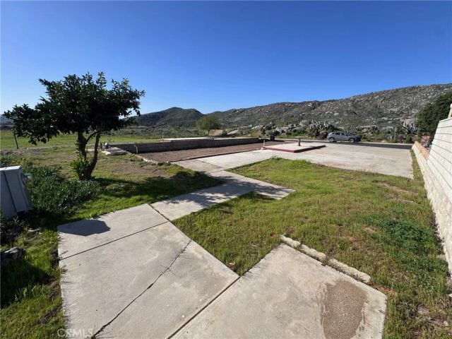 24515 California, Hemet, CA 92545
