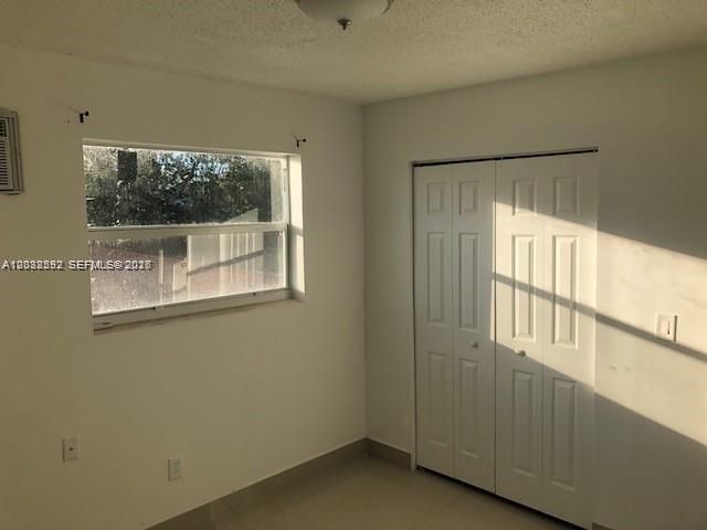 1045 SW 4th St 5, Miami, FL 33130