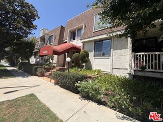 14315 Riverside Drive 210, Los Angeles, CA 91423