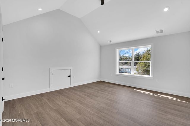 18 Plantation Drive, Little Egg Harbor, NJ 08087