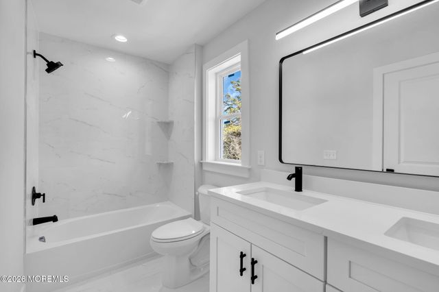 18 Plantation Drive, Little Egg Harbor, NJ 08087