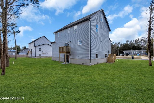 18 Plantation Drive, Little Egg Harbor, NJ 08087