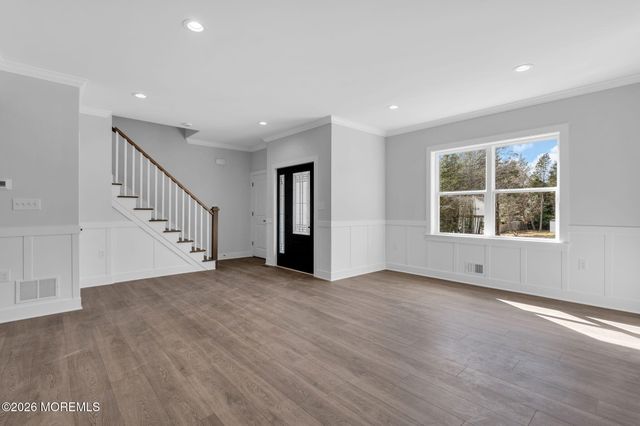 18 Plantation Drive, Little Egg Harbor, NJ 08087