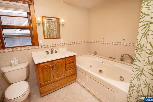 116 W Quackenbush Avenue, Dumont, NJ 07628