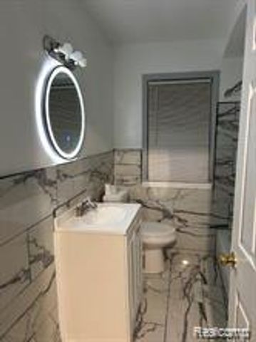 14024 Pembroke Avenue, Detroit, MI 48235