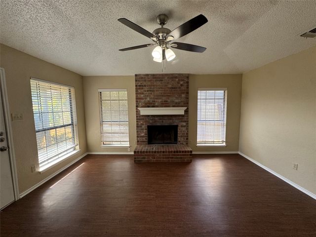 4117 Fossil Ridge Drive, Haltom City, TX 76137