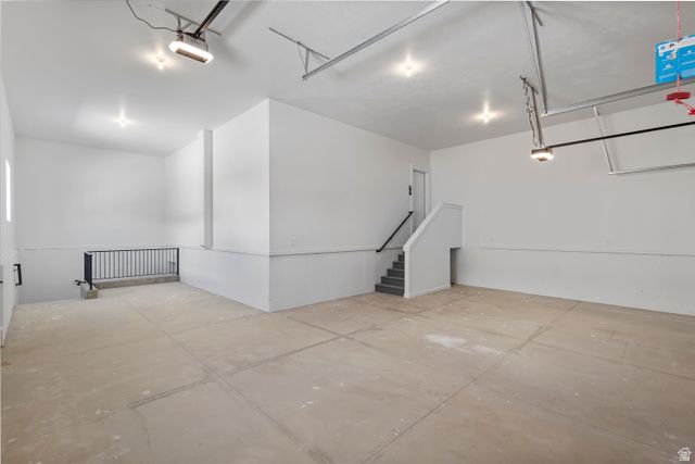 656 E MOUNTAIN RD, North Ogden, UT 84414