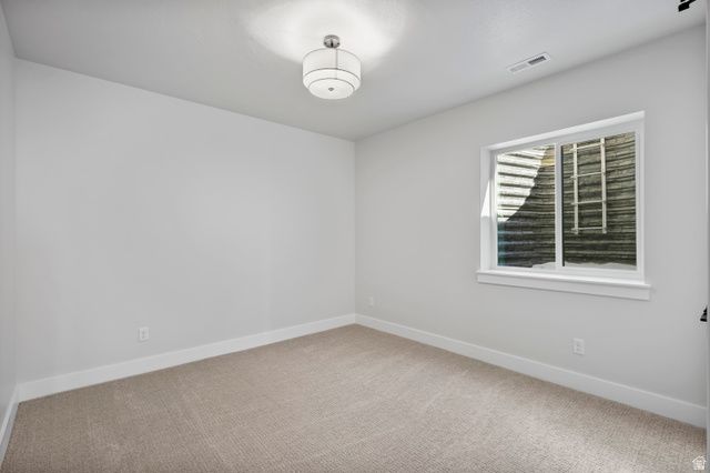 656 E MOUNTAIN RD, North Ogden, UT 84414