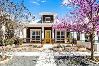 653 CENTER GRN, New Braunfels, TX 78130
