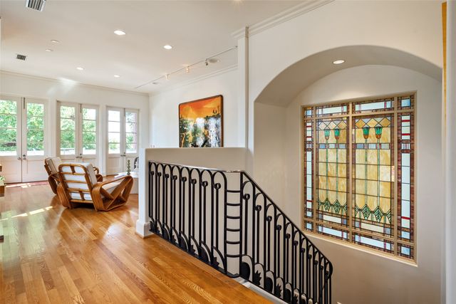 2203 Allen Street, Dallas, TX 75204