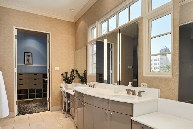 2203 Allen Street, Dallas, TX 75204