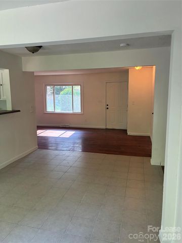 2334 Senior Drive, Charlotte, NC 28216
