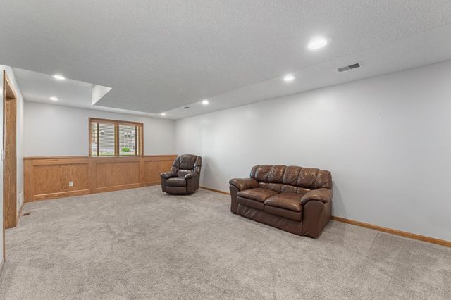 12366 Buckthorn Trail, Rogers, MN 55374