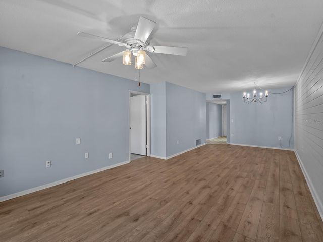 995 LAGUNA DRIVE 305, Venice, FL 34285