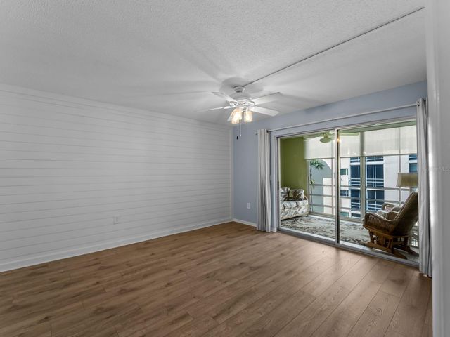 995 LAGUNA DRIVE 305, Venice, FL 34285