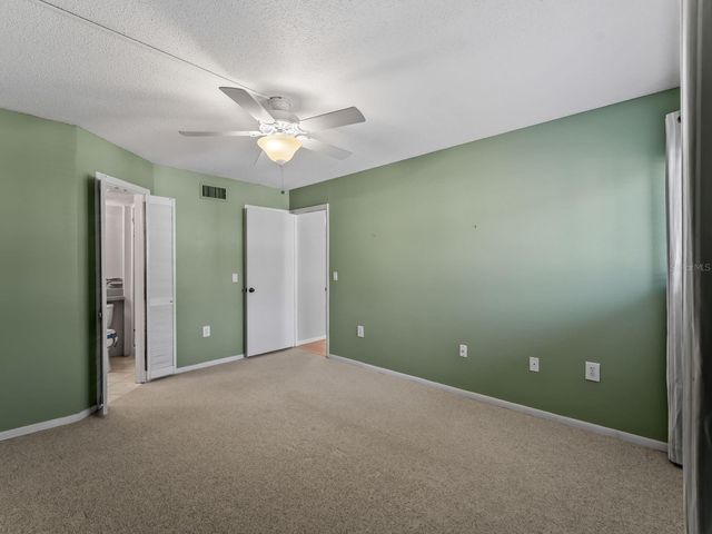 995 LAGUNA DRIVE 305, Venice, FL 34285