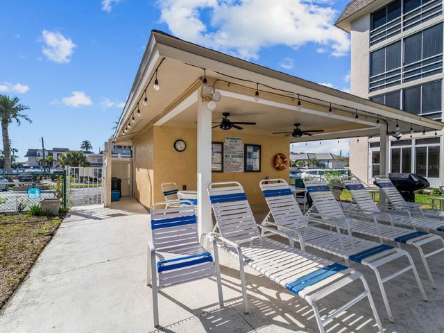 995 LAGUNA DRIVE 305, Venice, FL 34285