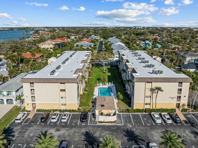 995 LAGUNA DRIVE 305, Venice, FL 34285