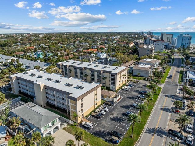 995 LAGUNA DRIVE 305, Venice, FL 34285