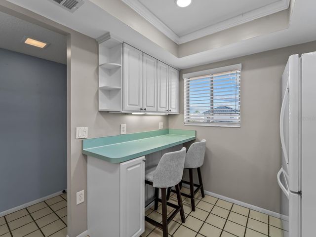 995 LAGUNA DRIVE 305, Venice, FL 34285