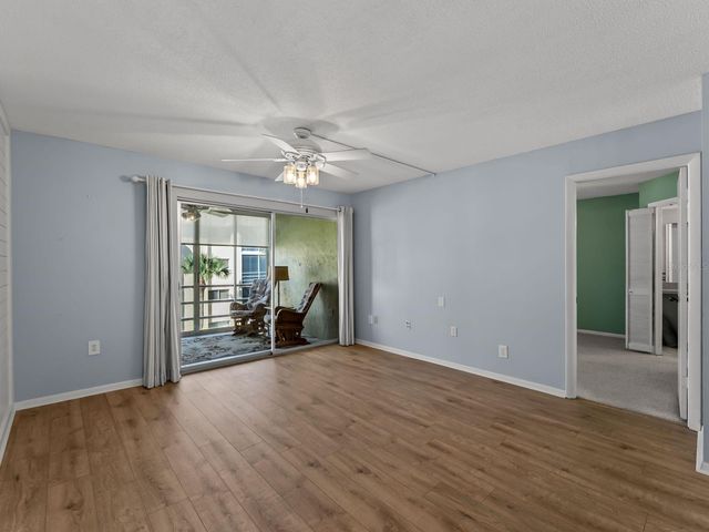 995 LAGUNA DRIVE 305, Venice, FL 34285