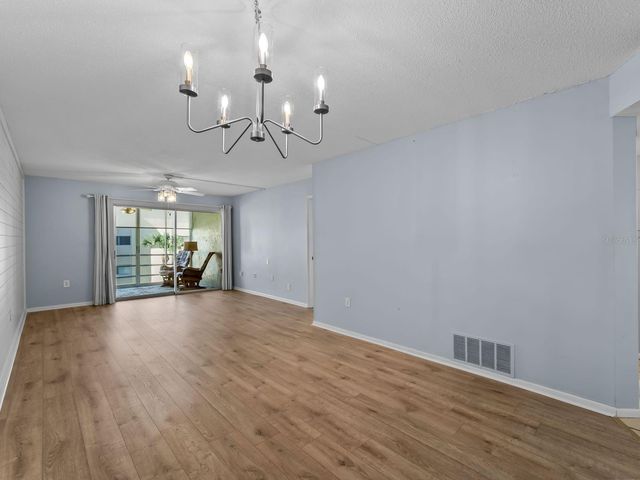 995 LAGUNA DRIVE 305, Venice, FL 34285