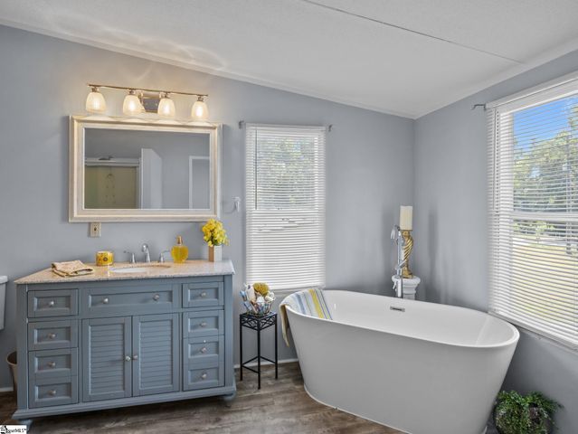 324 Groce Meadow Road, Taylors, SC 29687