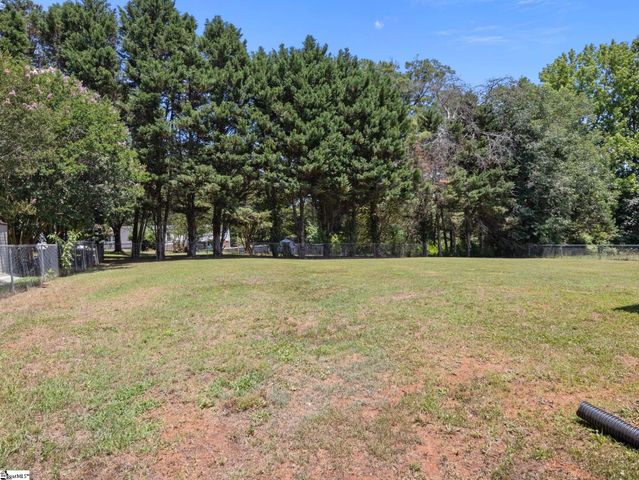 324 Groce Meadow Road, Taylors, SC 29687