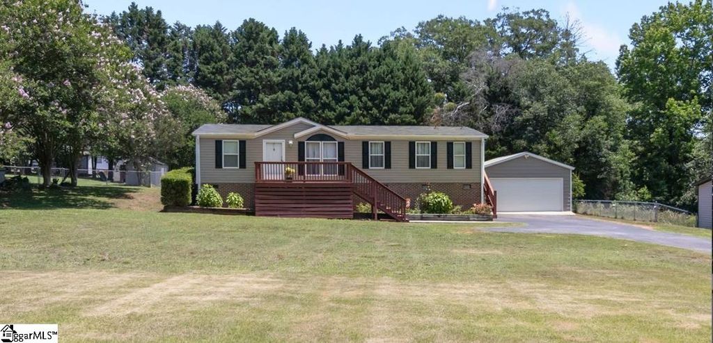 324 Groce Meadow Road, Taylors, SC 29687